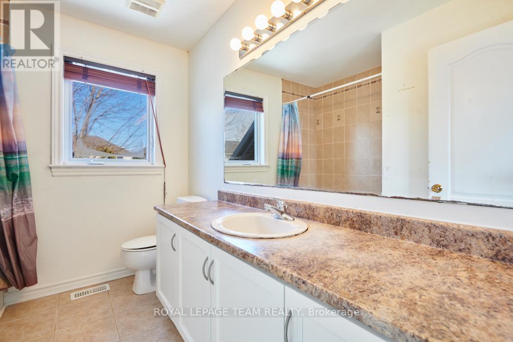 763 Long Point Circle, Ottawa, Ontario  K1T 4H5 - Photo 23 - X12930938