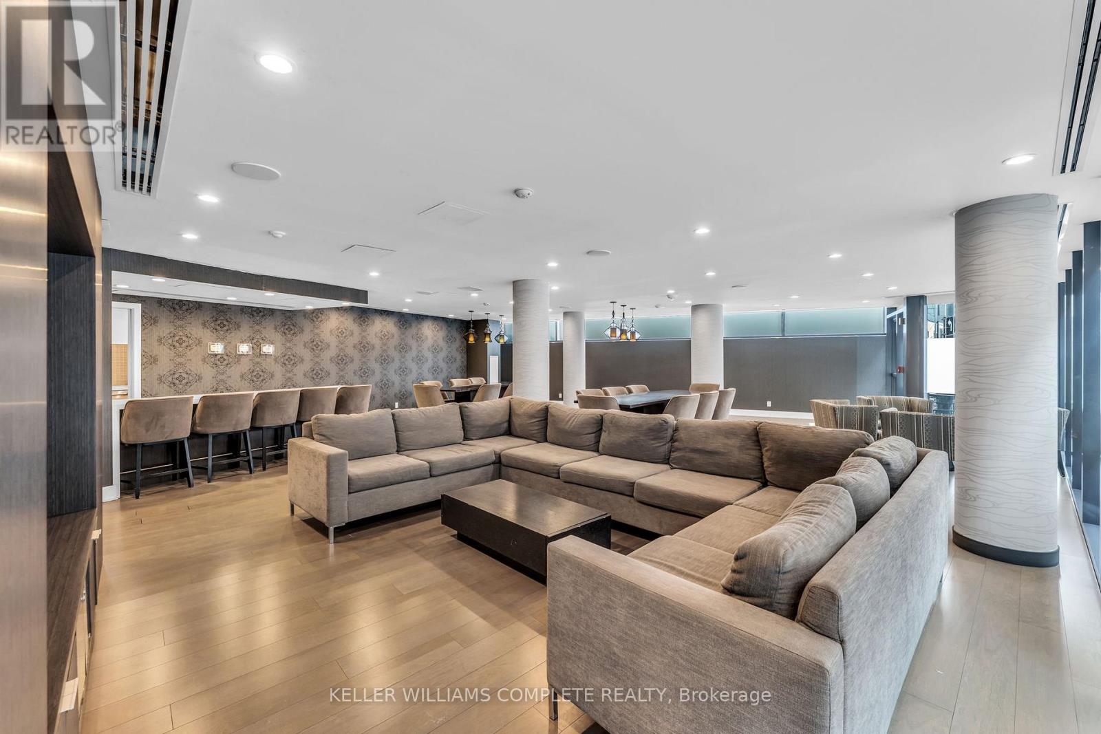 1008 - 169 Fort York Boulevard, Toronto, Ontario  M5V 0C8 - Photo 16 - C12930896