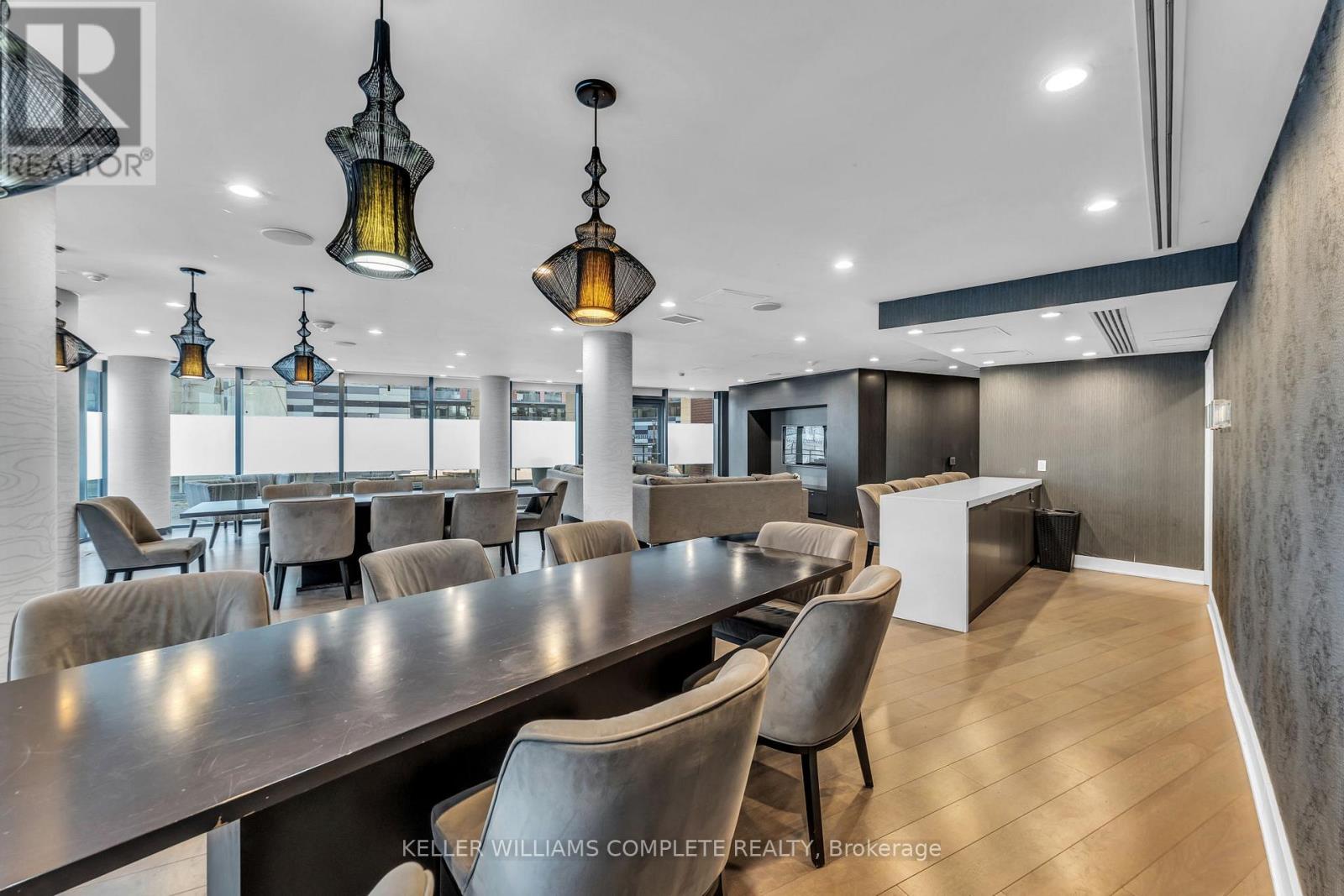 1008 - 169 Fort York Boulevard, Toronto, Ontario  M5V 0C8 - Photo 17 - C12930896