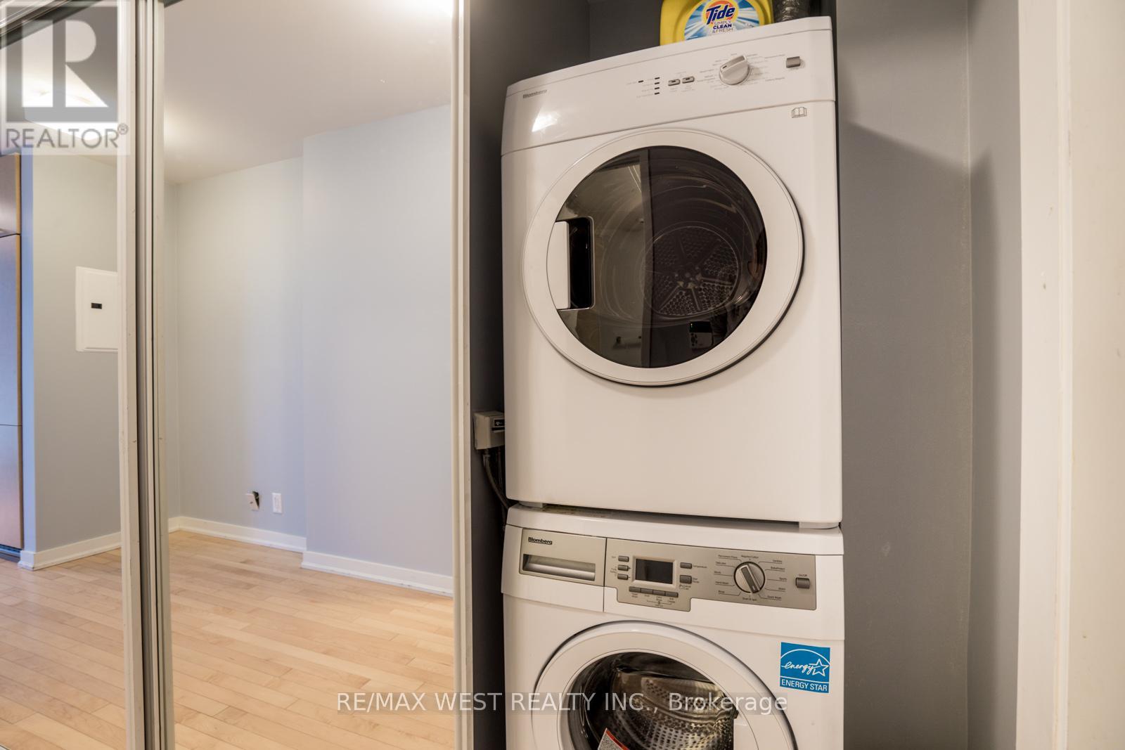 1305 - 12 York Street, Toronto, Ontario  M5J 2Z2 - Photo 14 - C12930924