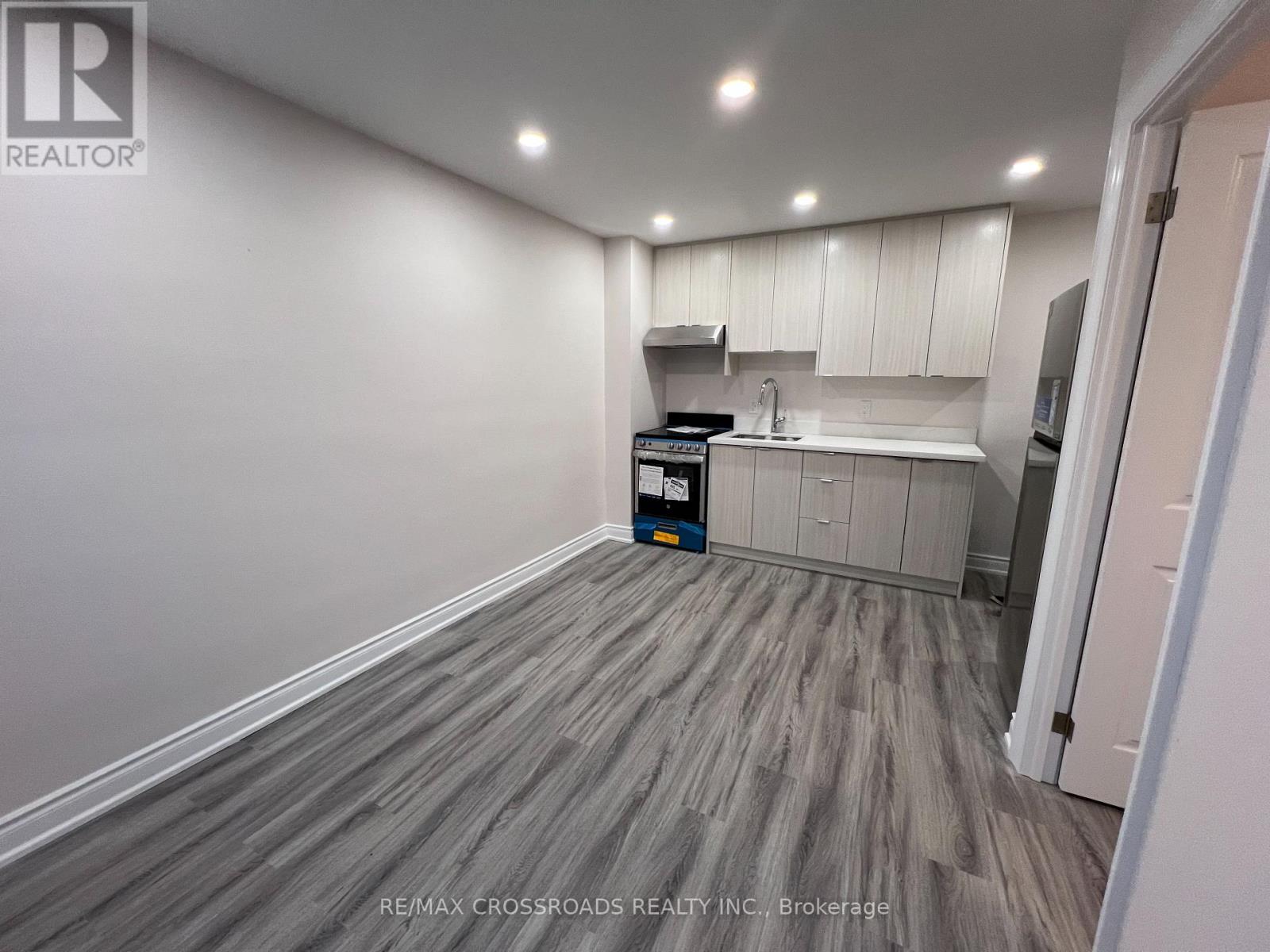 Apt 1 - 1324b Gerrard Street E, Toronto, Ontario  M4L 1Z1 - Photo 4 - E12930908