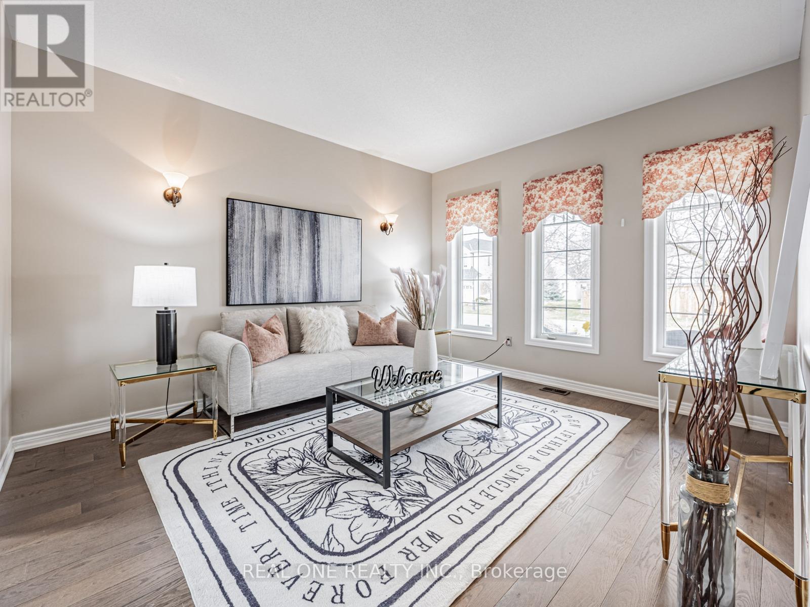 51 Hanson Crescent, Whitby, Ontario  L1M 2K9 - Photo 5 - E12930982