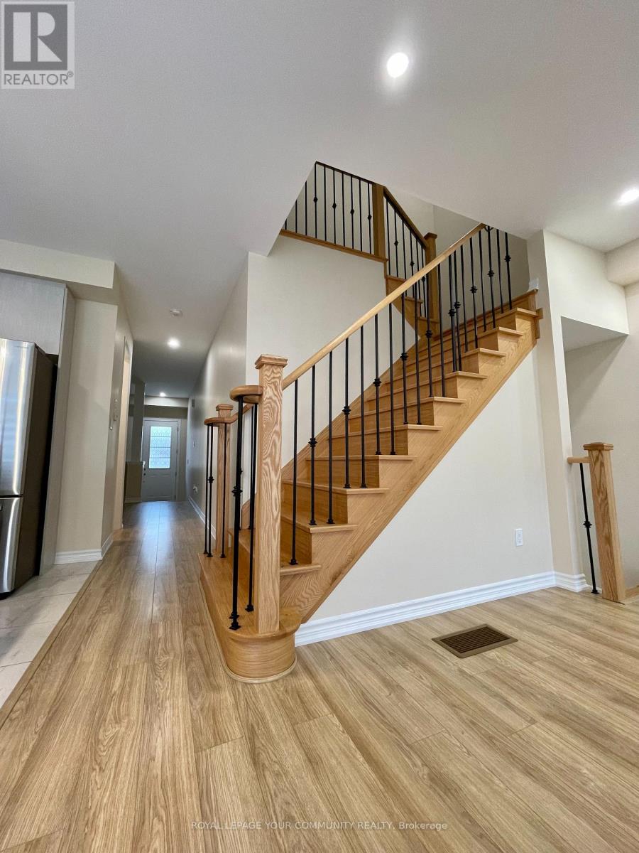 29 Hickling Lane, Ajax, Ontario  L1T 0P9 - Photo 13 - E12576492