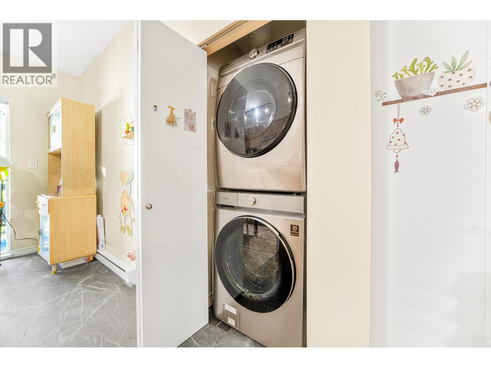 80 6878 Southpoint Drive, Burnaby, British Columbia V3N 5E4 - Photo 7 - R3035847