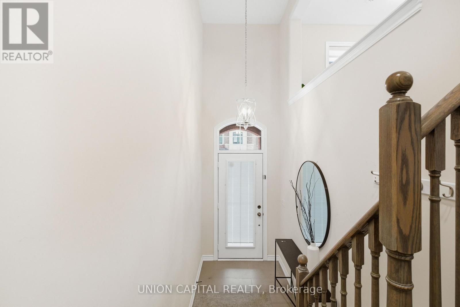 9 Isabella Peach Drive, Markham, Ontario  L6C 0Z1 - Photo 4 - N12930900