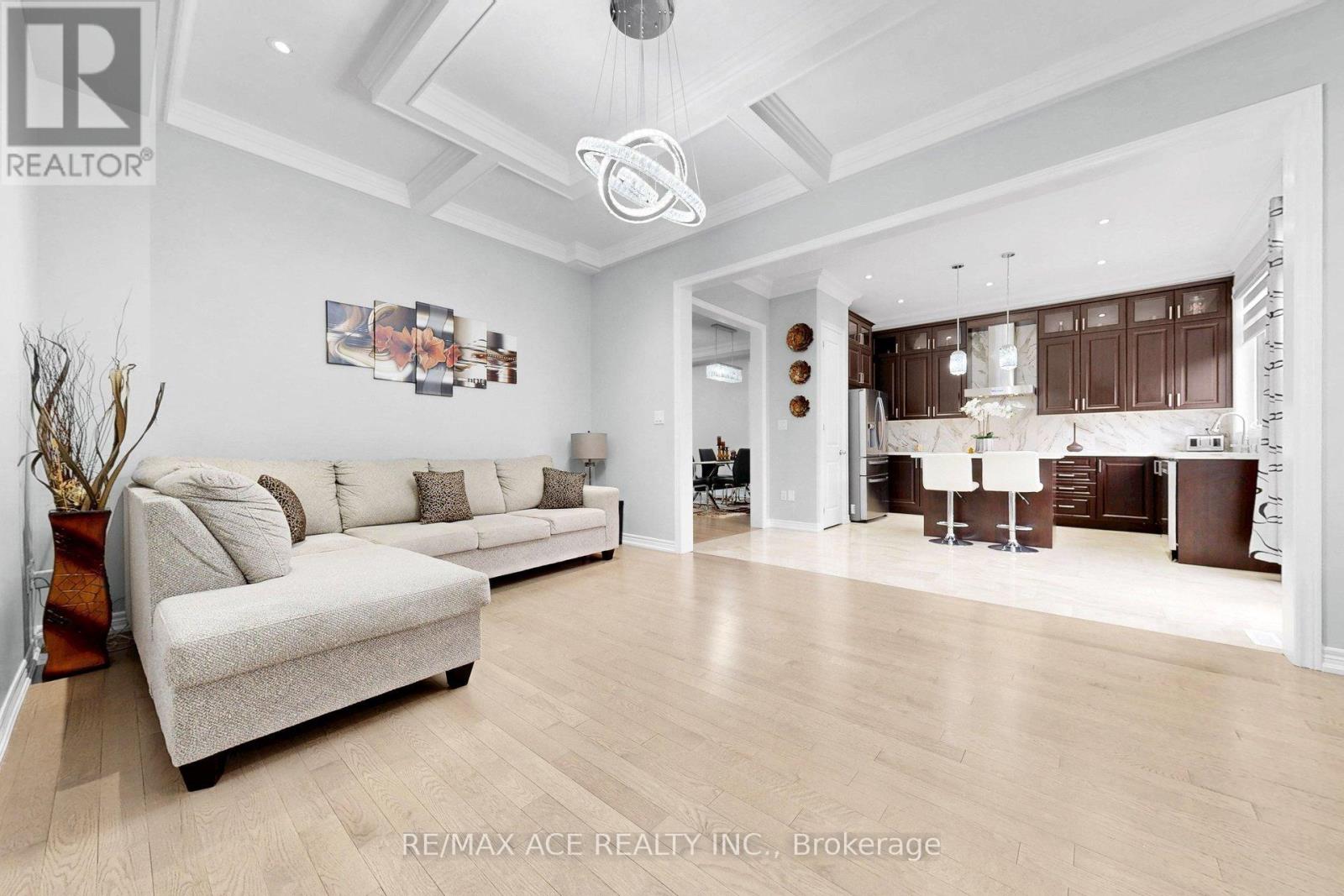 63 Suttonrail Way, Whitchurch-Stouffville, Ontario  L4A 0E4 - Photo 23 - N12930902