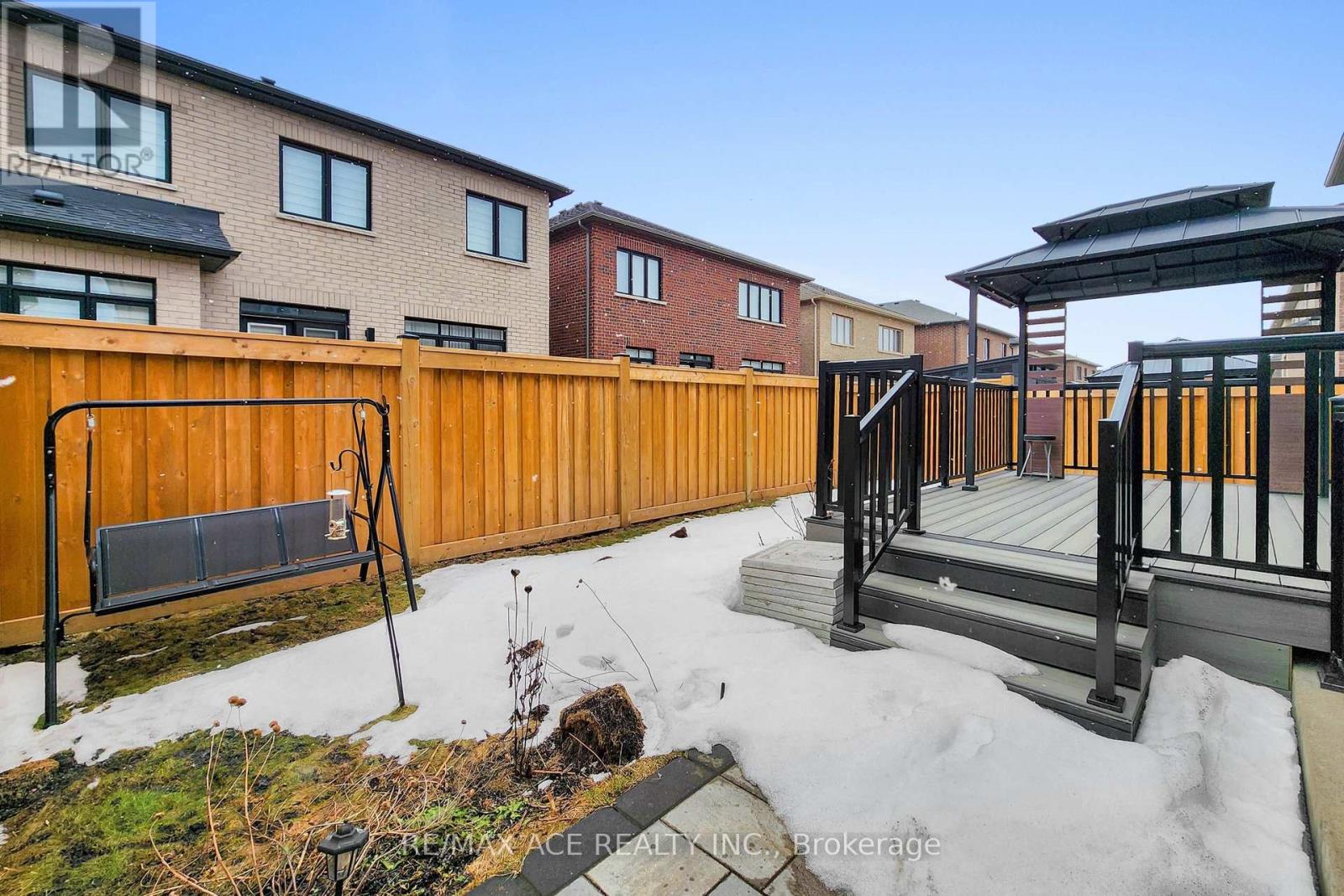 63 Suttonrail Way, Whitchurch-Stouffville, Ontario  L4A 0E4 - Photo 49 - N12930902