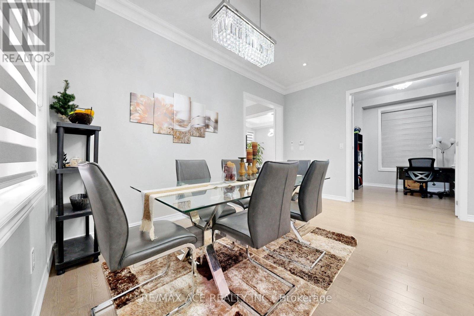 63 Suttonrail Way, Whitchurch-Stouffville, Ontario  L4A 0E4 - Photo 9 - N12930902