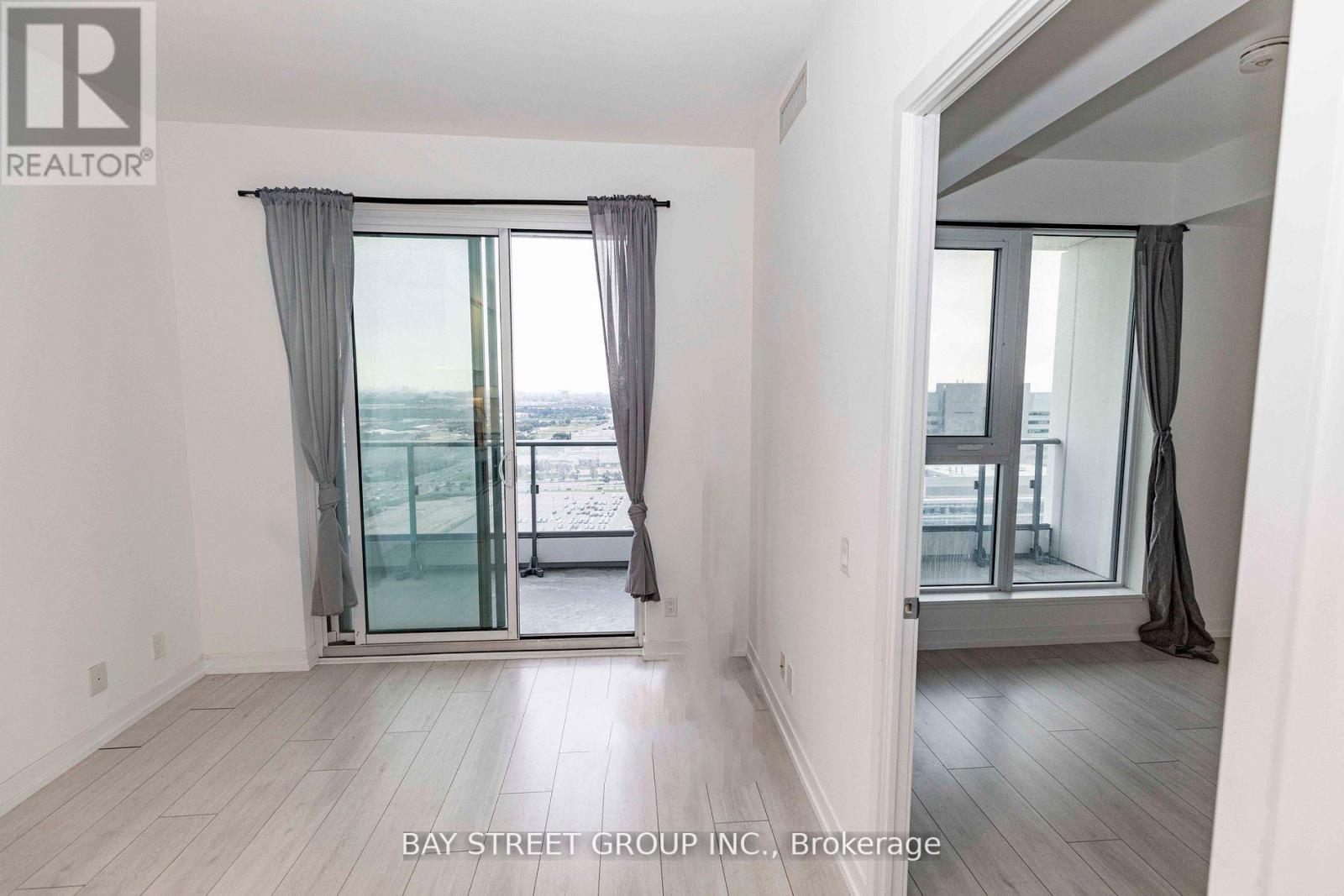 2607 - 950 Portage Pkwy Parkway, Vaughan, Ontario  L4K 0J7 - Photo 4 - N12930912