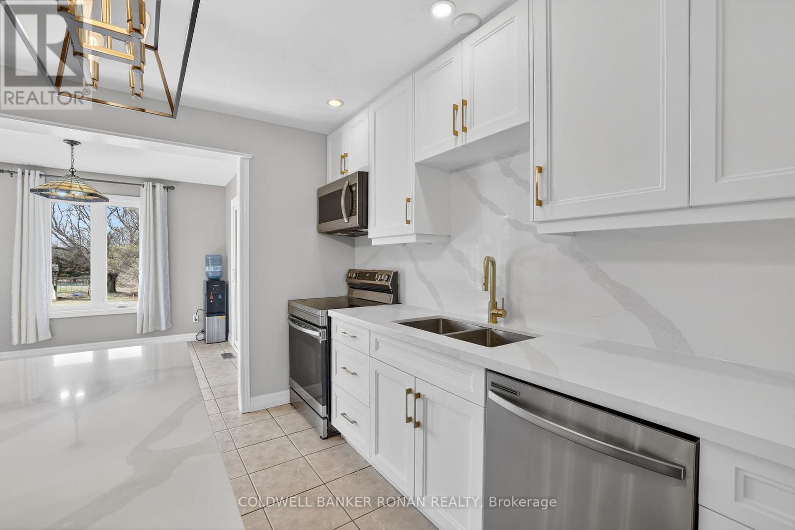 10 Catherine Street, Adjala-Tosorontio, Ontario  L0G 1L0 - Photo 14 - N12930922