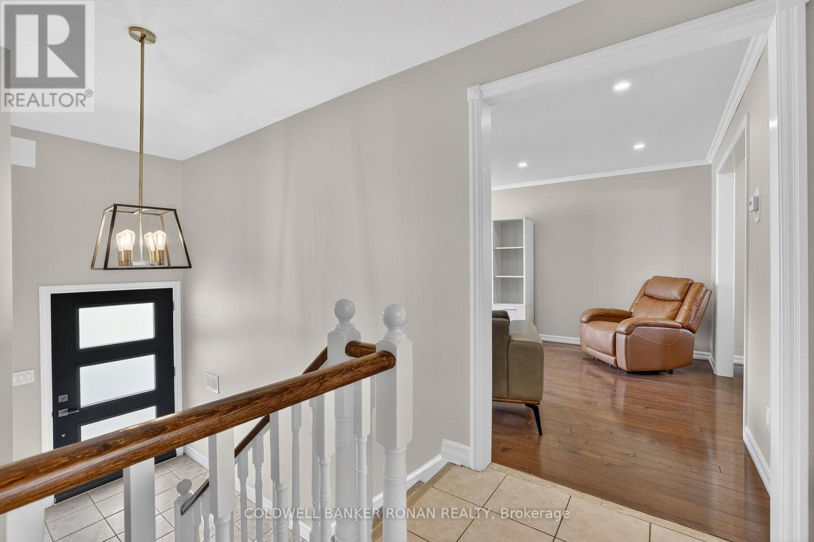 10 Catherine Street, Adjala-Tosorontio, Ontario  L0G 1L0 - Photo 6 - N12930922