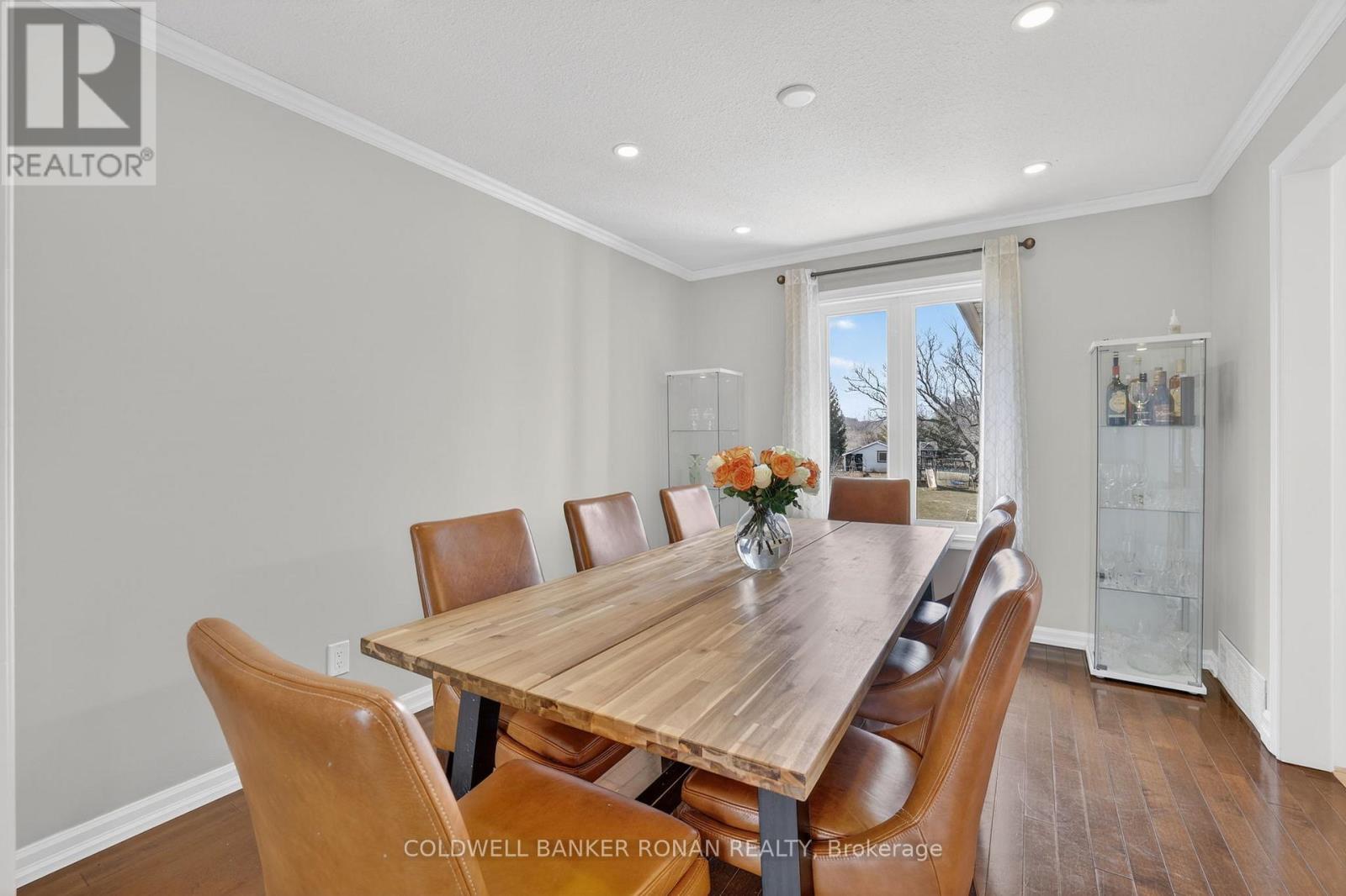 10 Catherine Street, Adjala-Tosorontio, Ontario  L0G 1L0 - Photo 9 - N12930922