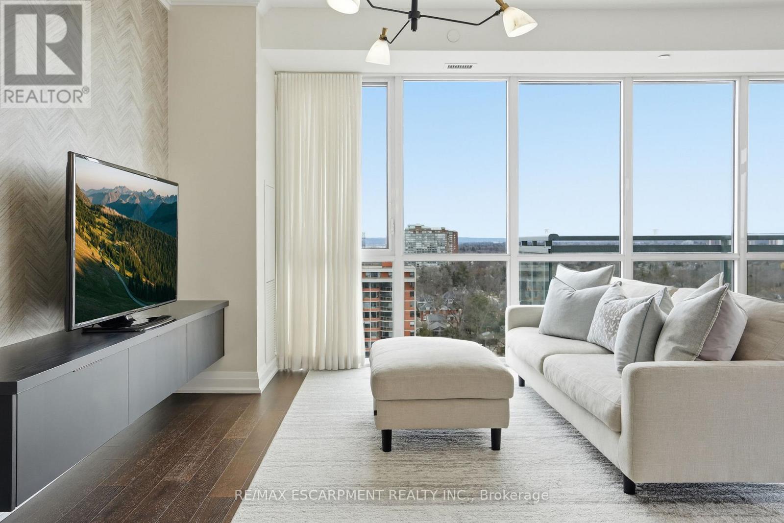 1408 - 2025 Maria Street, Burlington, Ontario  L7R 0E9 - Photo 5 - W12930930