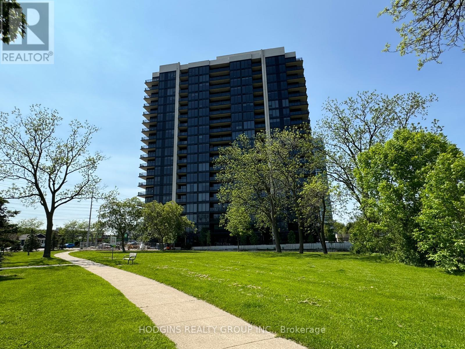 1714 - 1035 Southdown Road, Mississauga, Ontario  L5J 0A2 - Photo 3 - W12930952