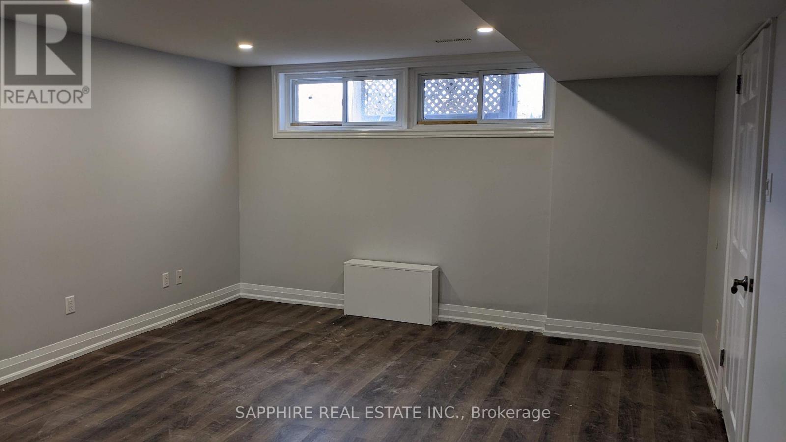 607 Weynway (Basement) Court, Oakville, Ontario  L6L 4G8 - Photo 11 - W12930980