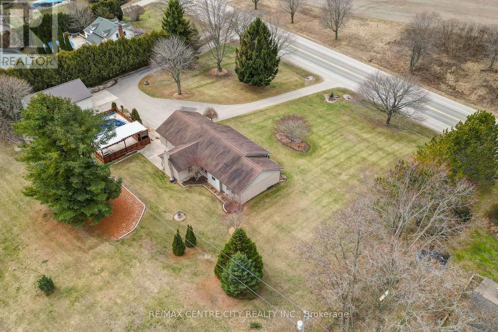 5978 Sunset Road, Central Elgin, Ontario  N0L 2L0 - Photo 8 - X12797420