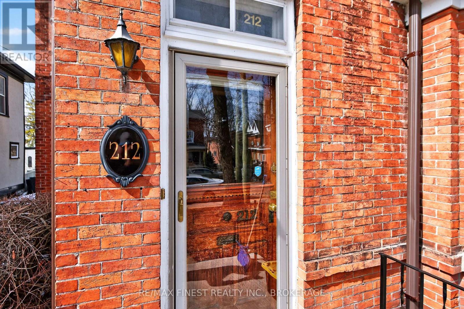 212 Albert Street, Kingston, Ontario  K7L 3V3 - Photo 5 - X12930520