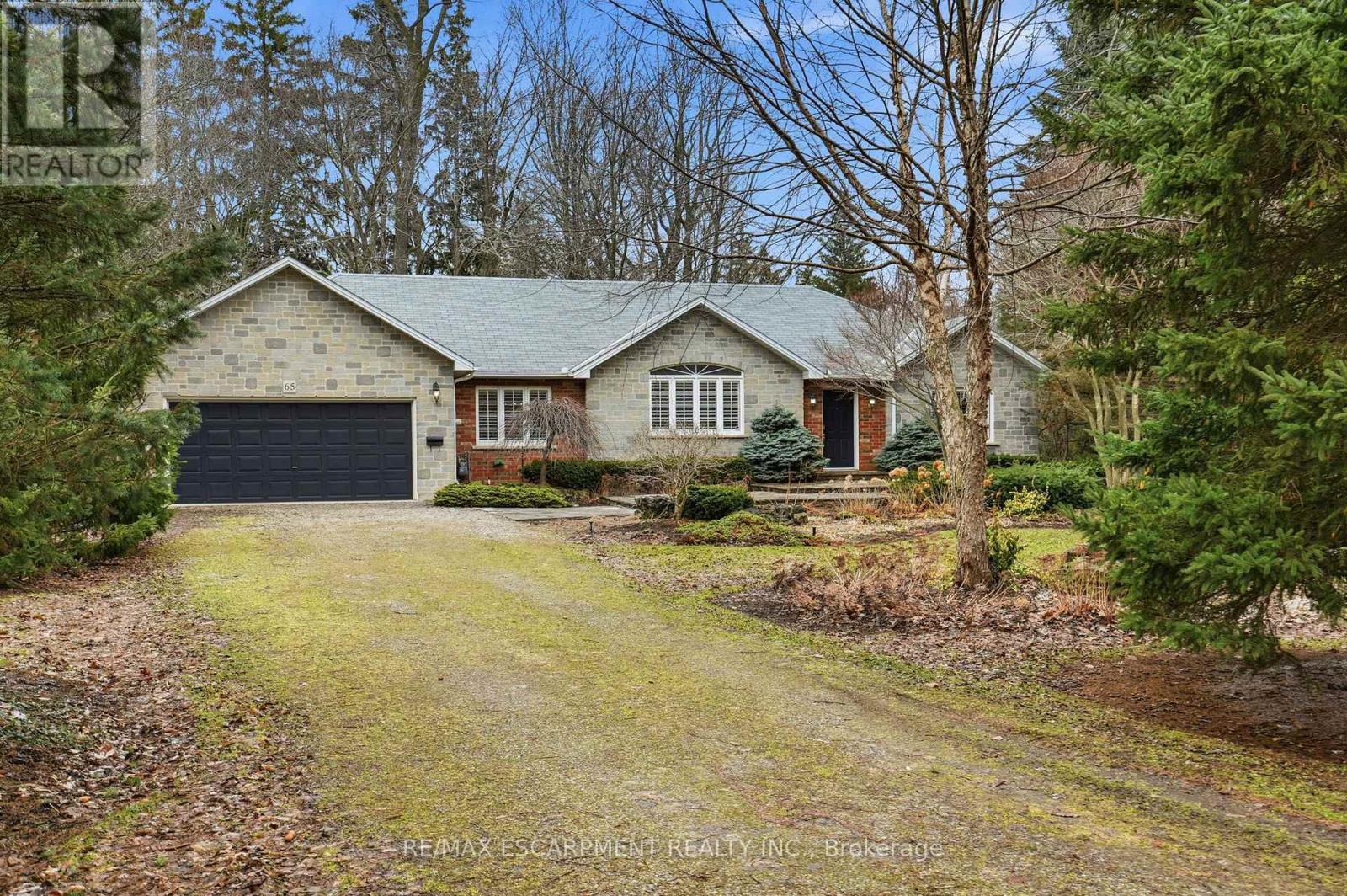 65 Jerseyville Road E, Hamilton, Ontario  L9G 1K2 - Photo 2 - X12930910