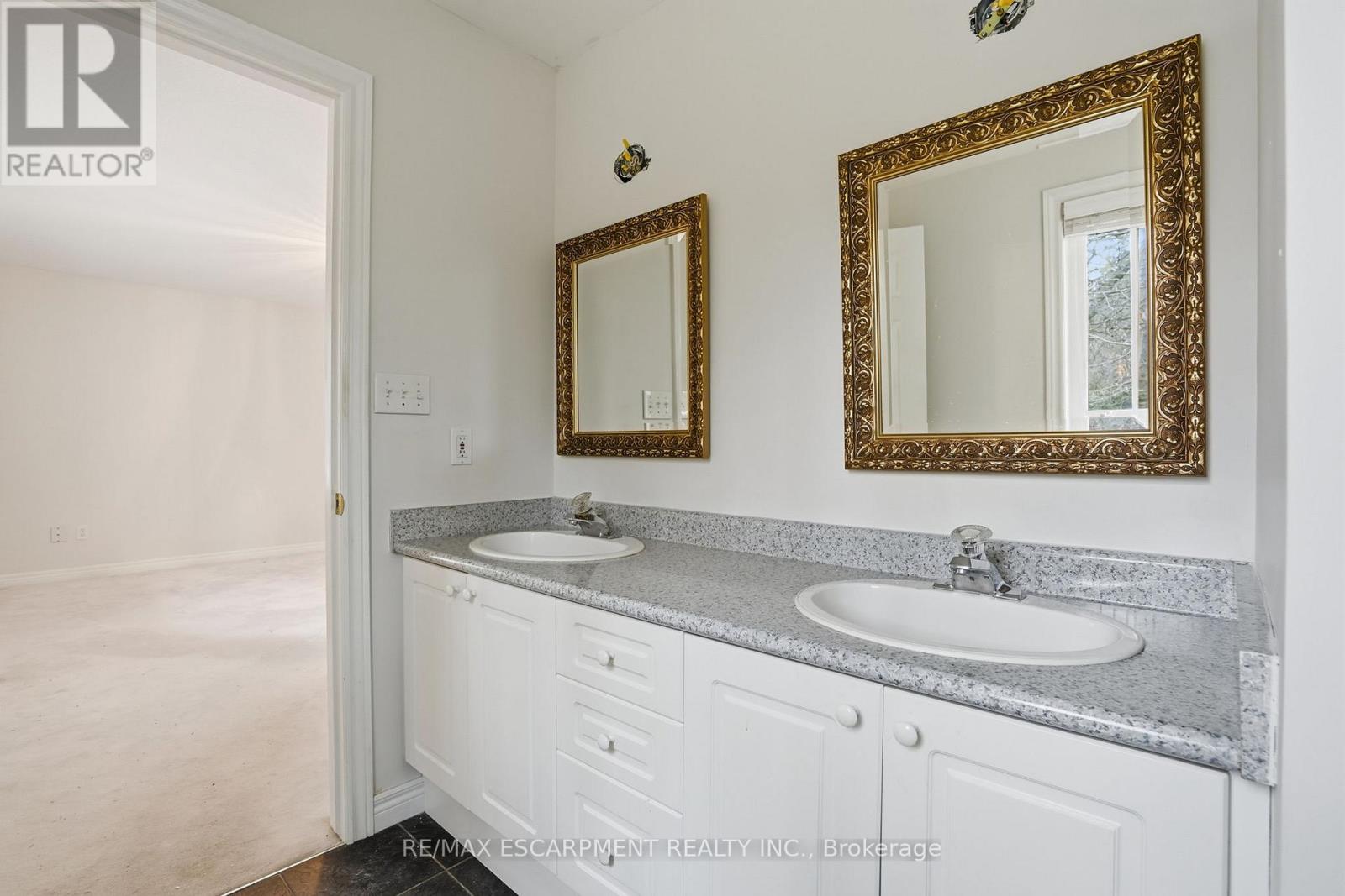 65 Jerseyville Road E, Hamilton, Ontario  L9G 1K2 - Photo 20 - X12930910