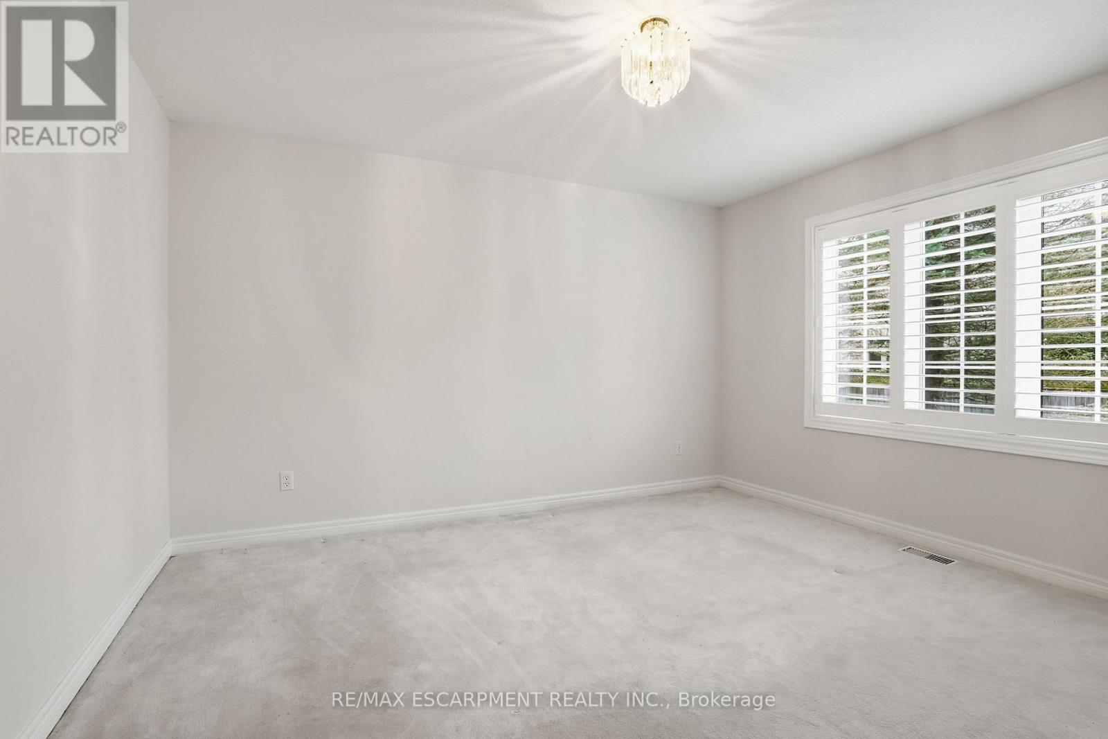 65 Jerseyville Road E, Hamilton, Ontario  L9G 1K2 - Photo 23 - X12930910