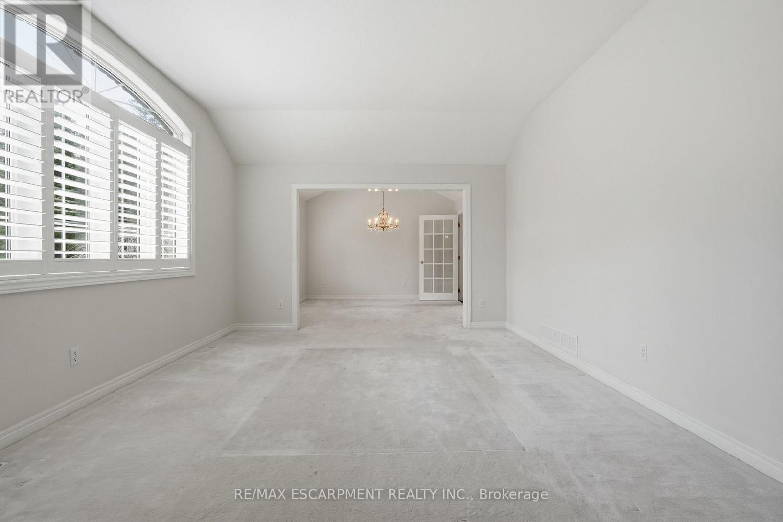 65 Jerseyville Road E, Hamilton, Ontario  L9G 1K2 - Photo 6 - X12930910