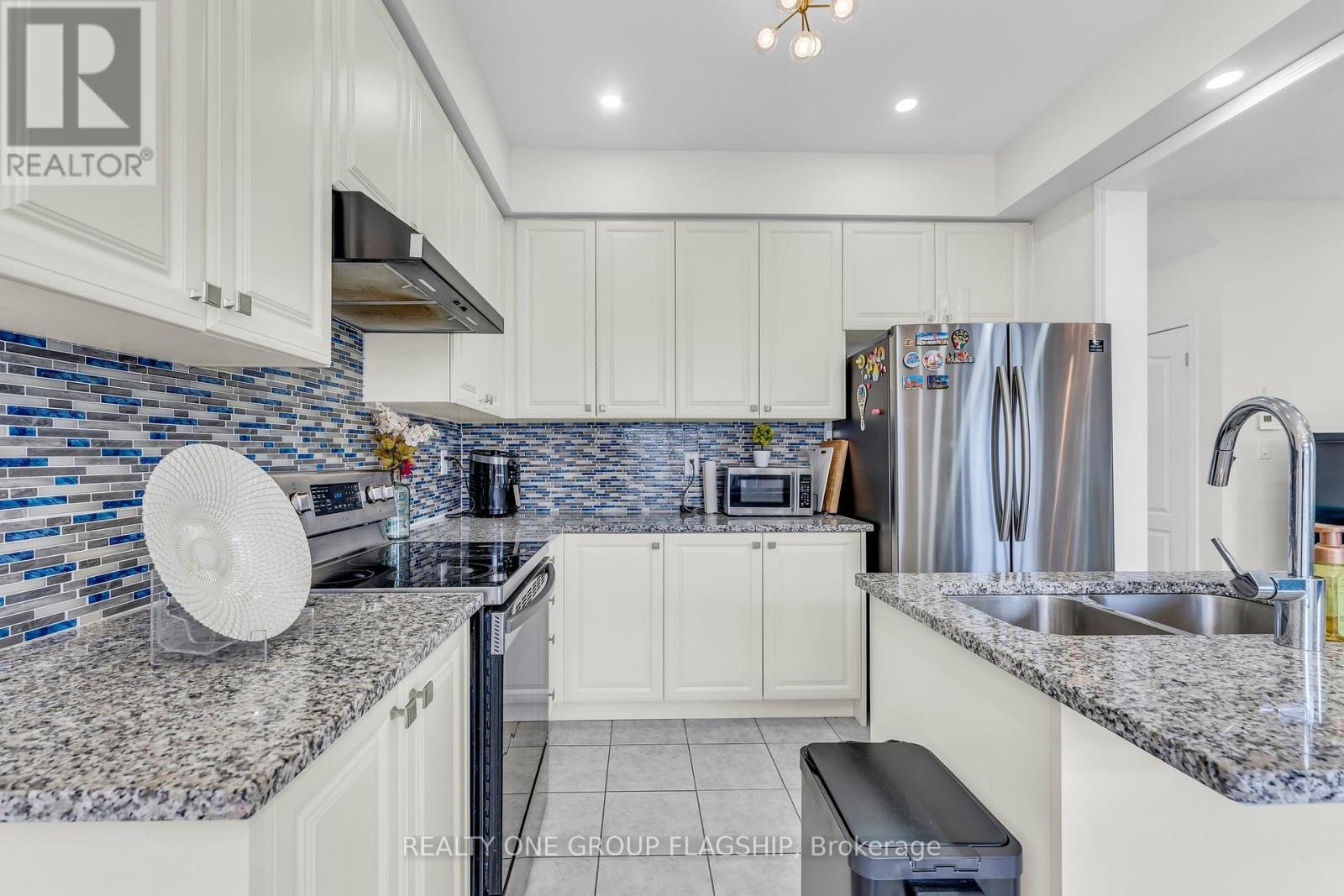 312 Bedrock Drive, Hamilton, Ontario  L8J 0M4 - Photo 14 - X12930936