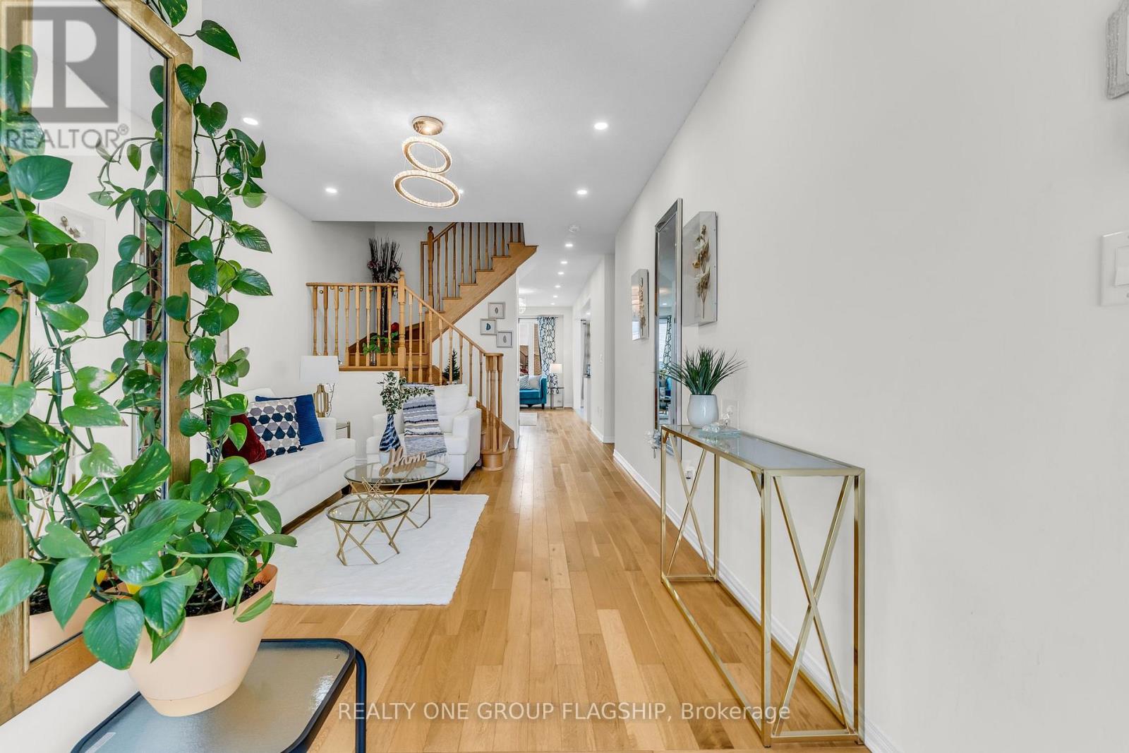 312 Bedrock Drive, Hamilton, Ontario  L8J 0M4 - Photo 5 - X12930936