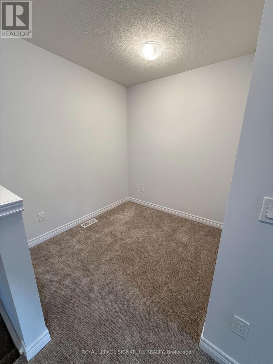 35 - 19 Picardy Drive, Hamilton, Ontario  L8J 0M7 - Photo 18 - X12930986