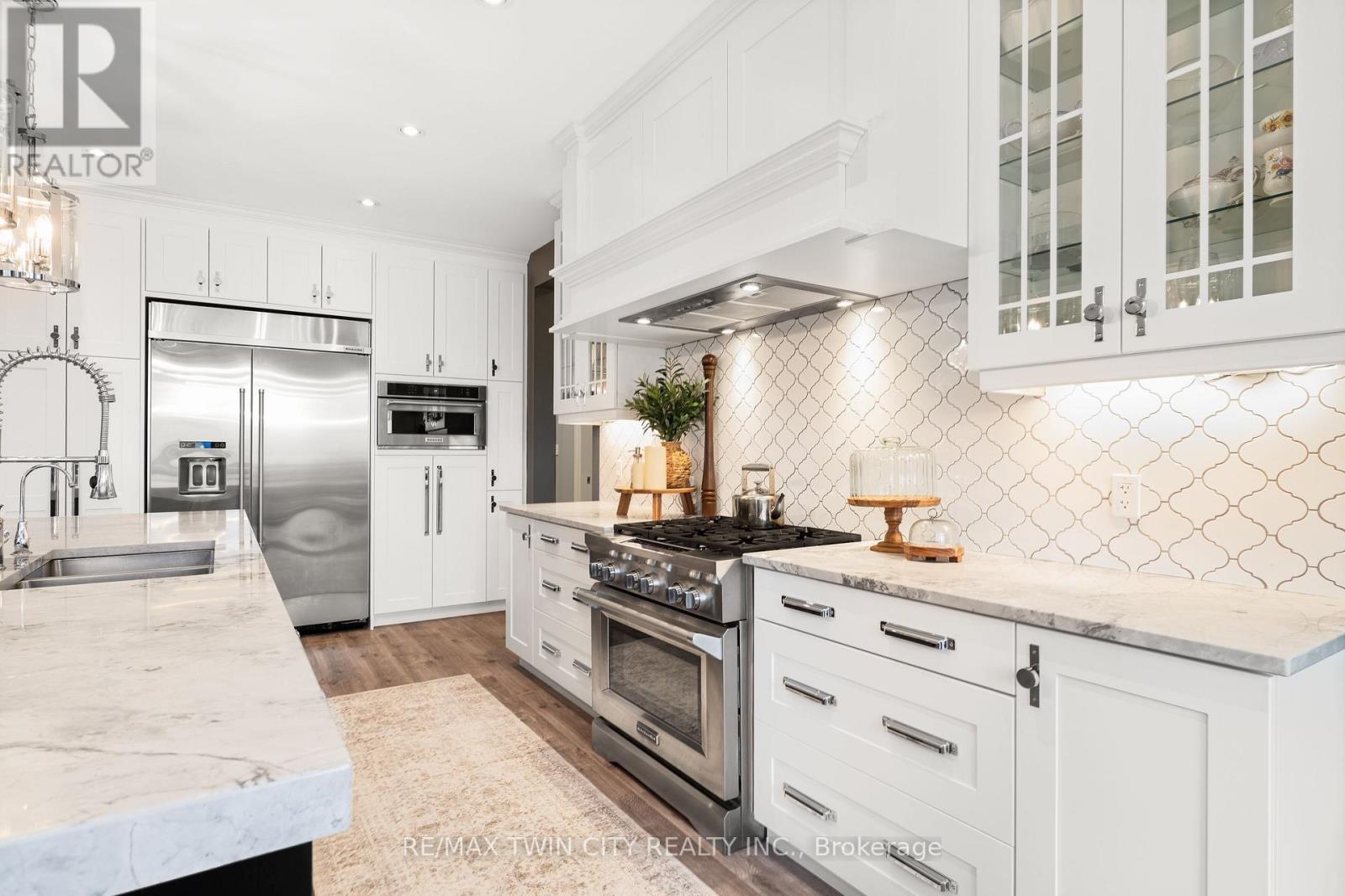 517 Blair Creek Drive, Kitchener, Ontario  N2P 0H5 - Photo 10 - X12930988