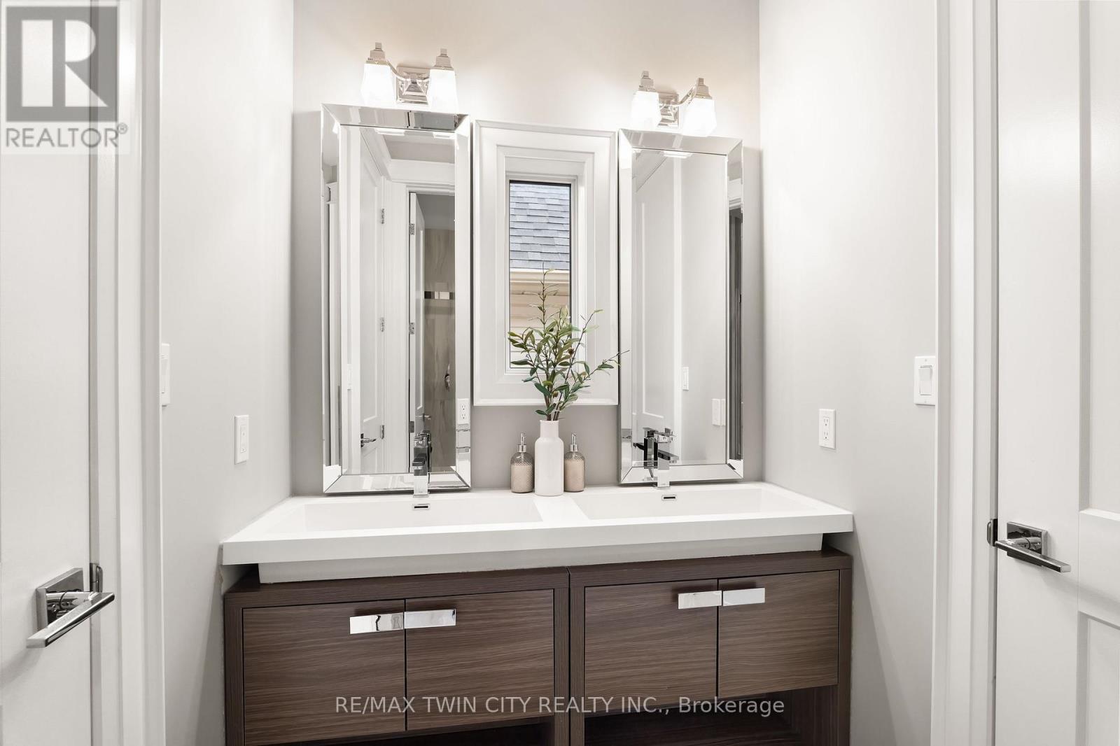 517 Blair Creek Drive, Kitchener, Ontario  N2P 0H5 - Photo 33 - X12930988