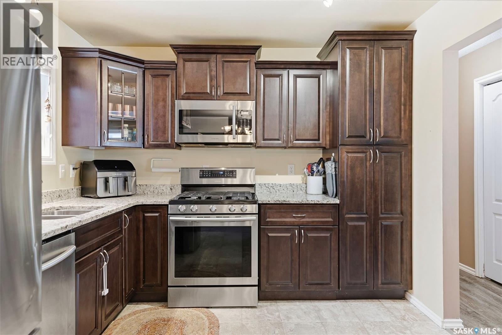 115 Cypress Court, Saskatoon, Saskatchewan  S7K 5C3 - Photo 6 - SK031470