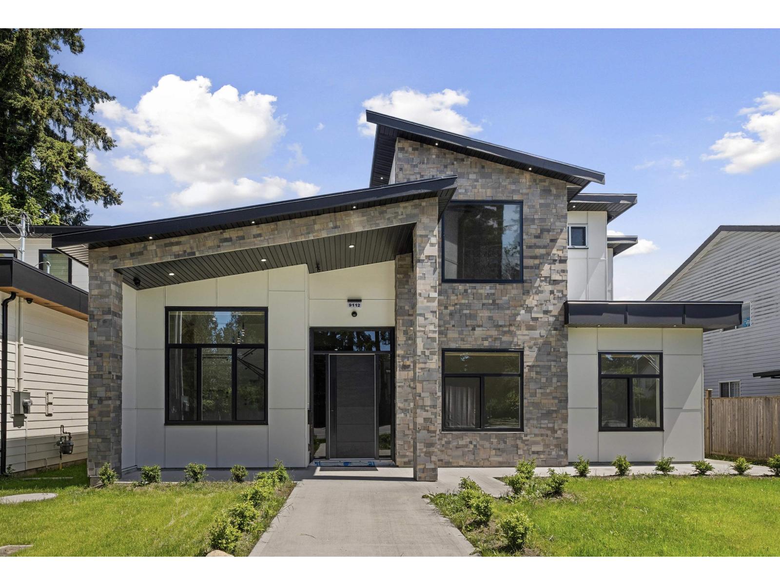 9112 156 Street, Surrey, British Columbia V3R 5Y8 - Photo 2 - R3081026