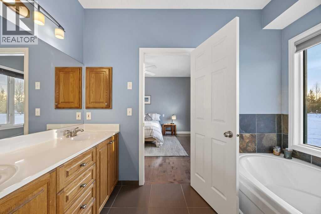 28 Clover Lane, Rural Rocky View County, Alberta  T3Z 1G9 - Photo 22 - A2283765