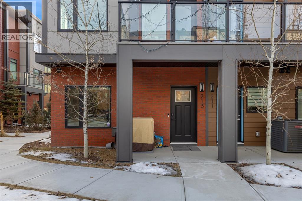 213 Greenbriar Common Nw, Calgary, Alberta  T3B 6J3 - Photo 9 - A2294428