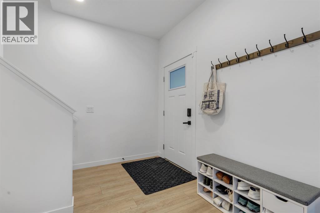 213 Greenbriar Common Nw, Calgary, Alberta  T3B 6J3 - Photo 10 - A2294428