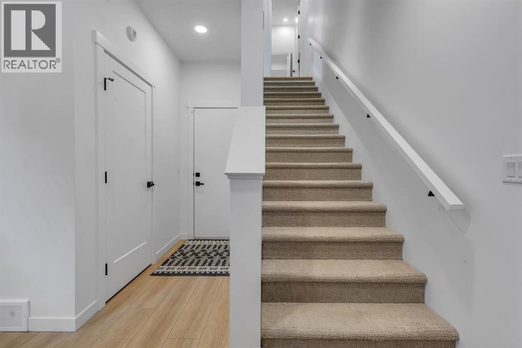 213 Greenbriar Common Nw, Calgary, Alberta  T3B 6J3 - Photo 11 - A2294428