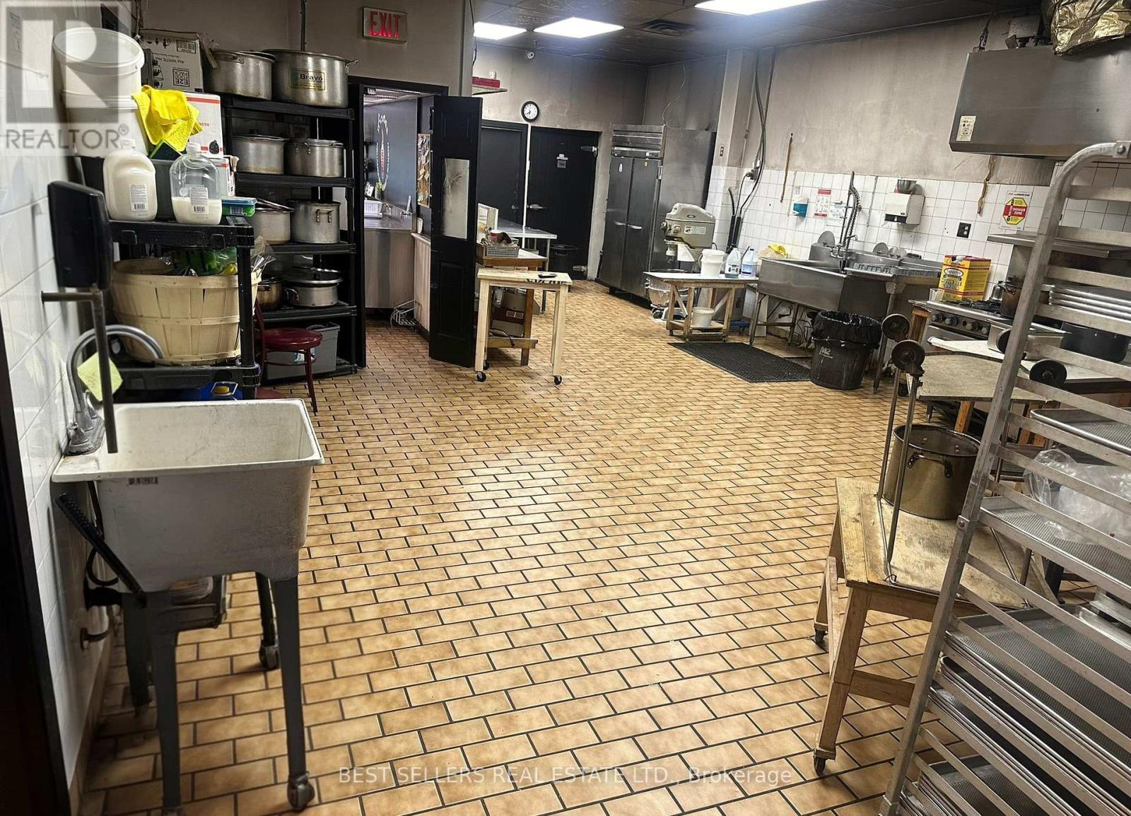 1 & 2 - 3200 Steeles Avenue W, Vaughan, Ontario  L4K 3B8 - Photo 25 - N12930626