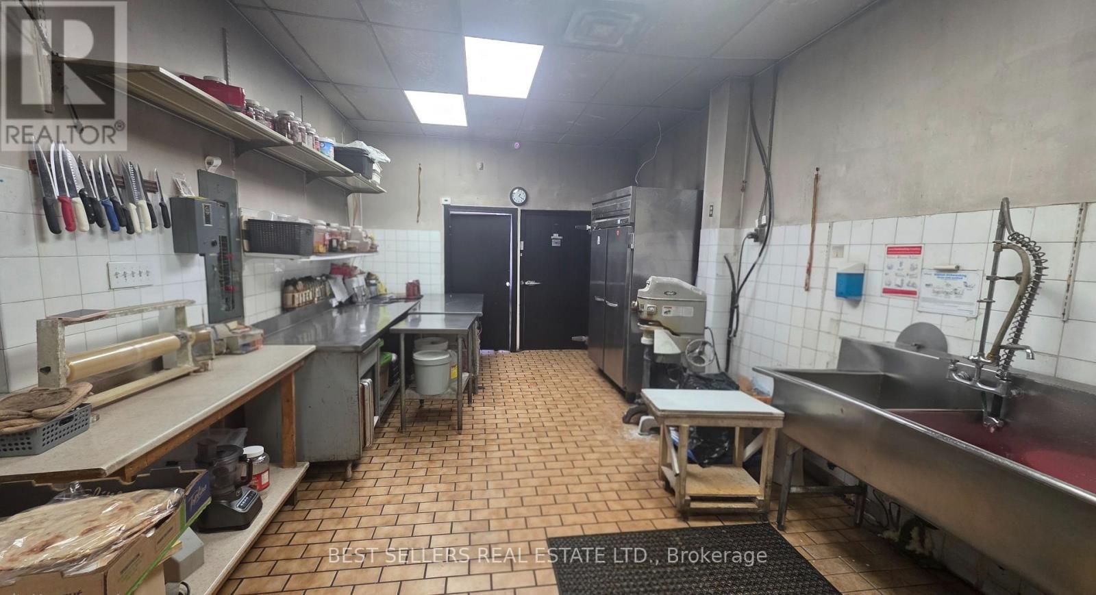 1 & 2 - 3200 Steeles Avenue W, Vaughan, Ontario  L4K 3B8 - Photo 26 - N12930626