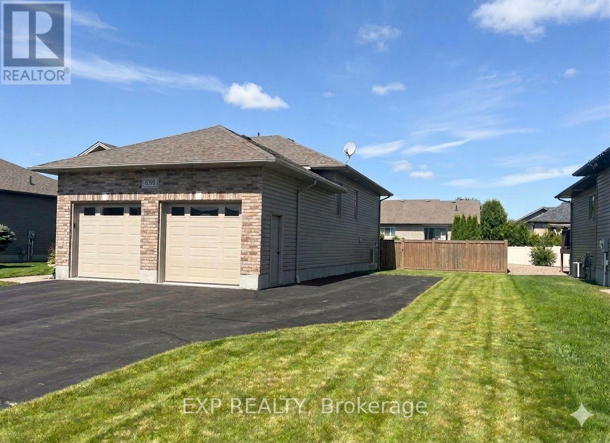 1093 Cloverdale Court, Greater Sudbury, Ontario  P0M 1E0 - Photo 2 - X12916362