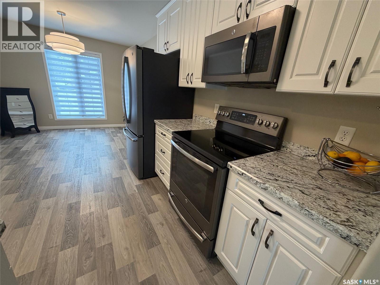 27 27 - 330 Stodola Court, Saskatoon, Saskatchewan  S7N 4N9 - Photo 6 - SK029164