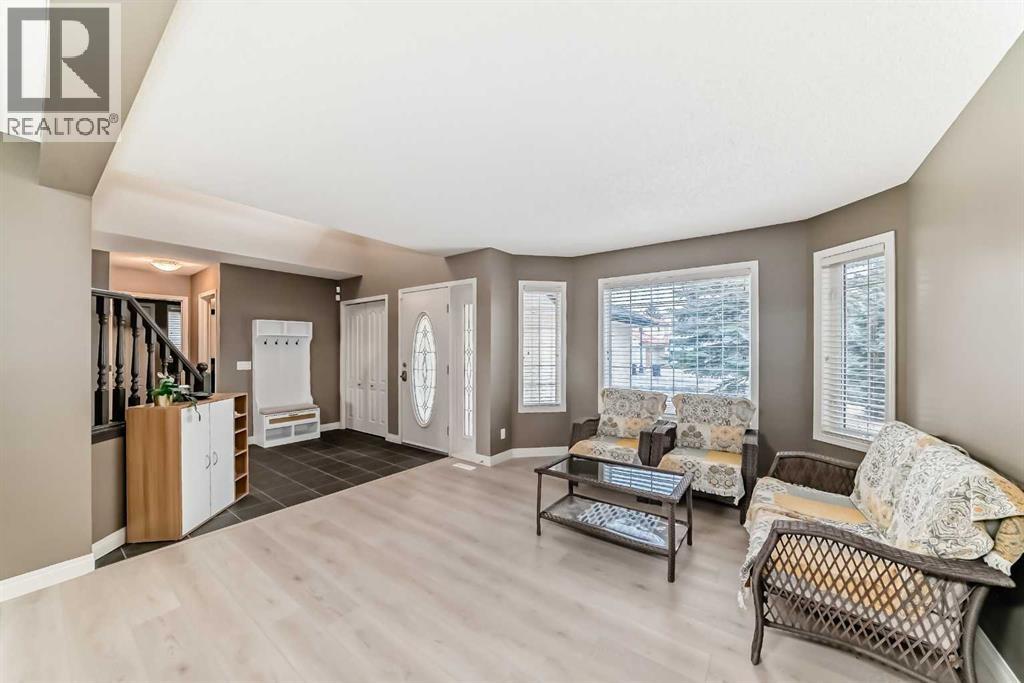 668 Scimitar Bay Nw, Calgary, Alberta  T3L 2B2 - Photo 12 - A2292576