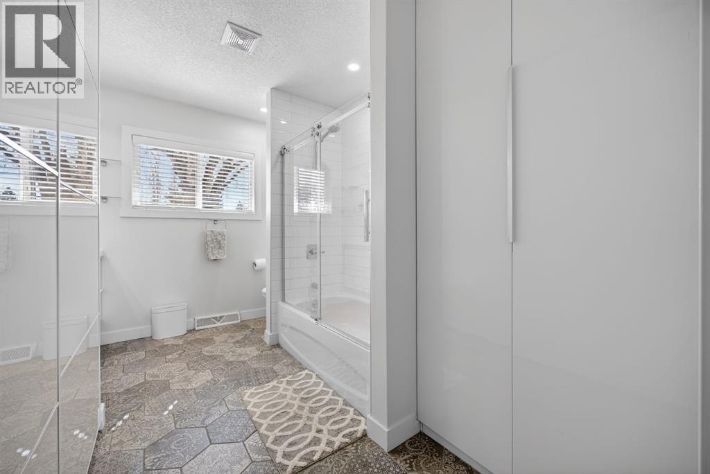 208 78 Avenue Se, Calgary, Alberta  T2H 1C4 - Photo 24 - A2296126