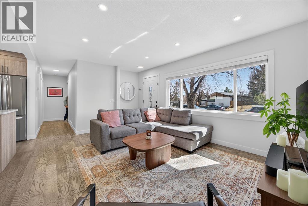 208 78 Avenue Se, Calgary, Alberta  T2H 1C4 - Photo 8 - A2296126