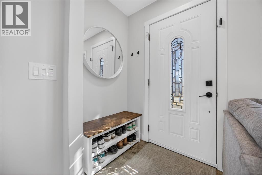 208 78 Avenue Se, Calgary, Alberta  T2H 1C4 - Photo 4 - A2296126