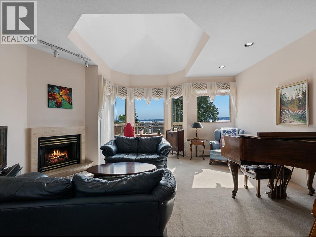 2317 Bellevue Avenue, West Vancouver, British Columbia V7V 1C9 - Photo 4 - R3104408