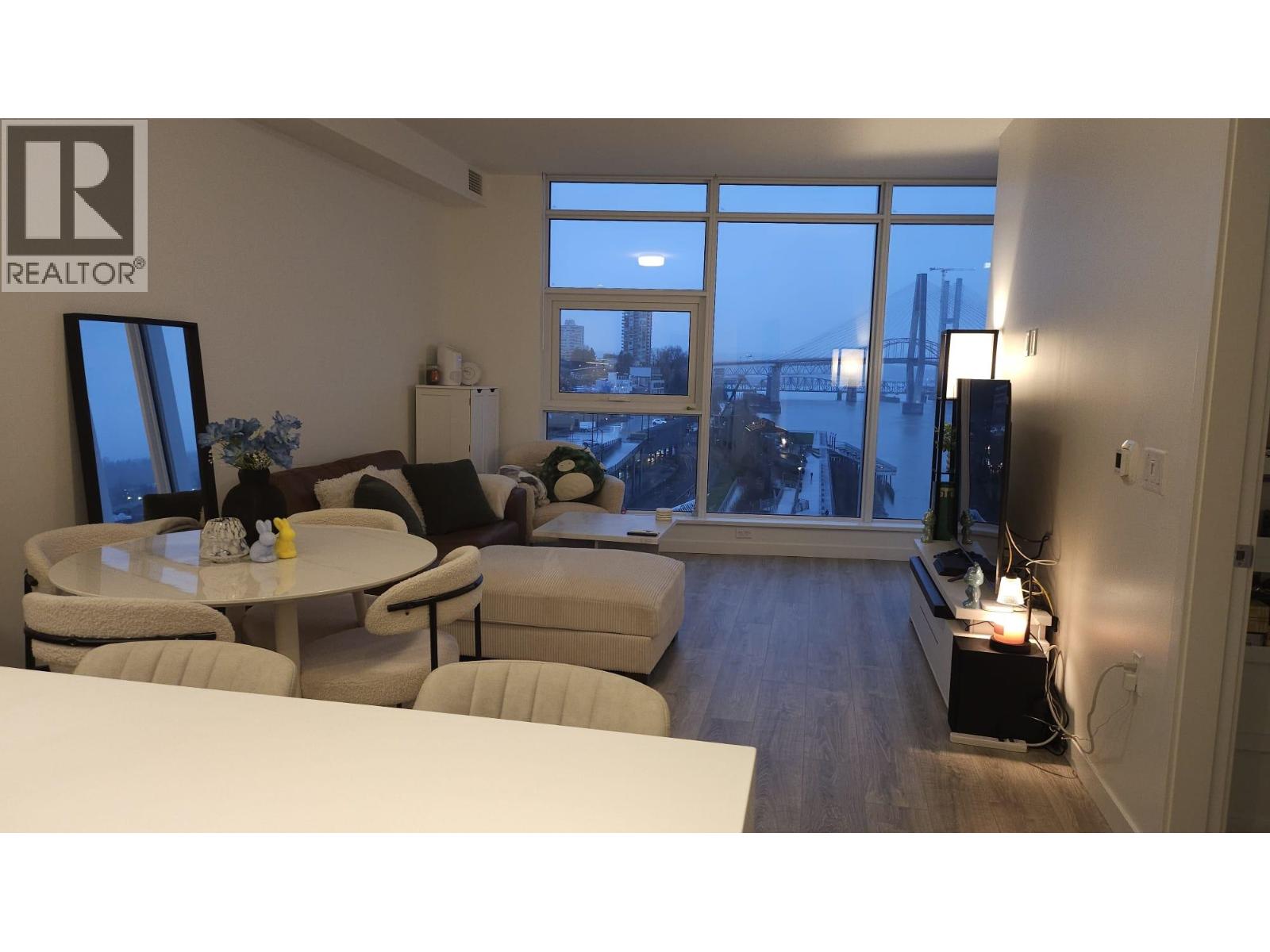 802 660 Quayside Drive, New Westminster, British Columbia  V3M 0P1 - Photo 4 - R3104420