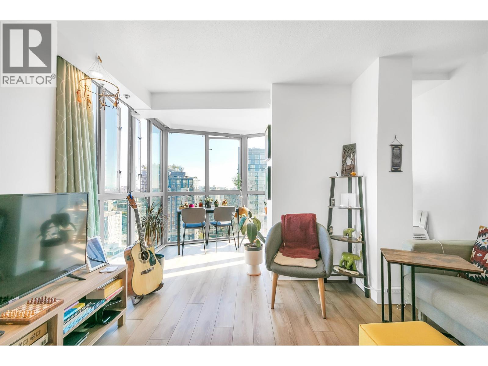 2404 1188 Howe Street, Vancouver, British Columbia  V6Z 2S8 - Photo 8 - R3104430