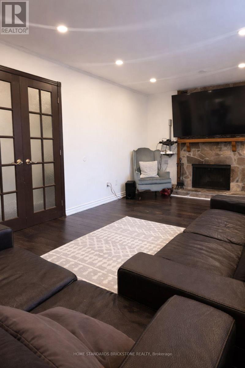 122 Lowe Boulevard, Newmarket, Ontario  L3Y 5T2 - Photo 8 - N12906510