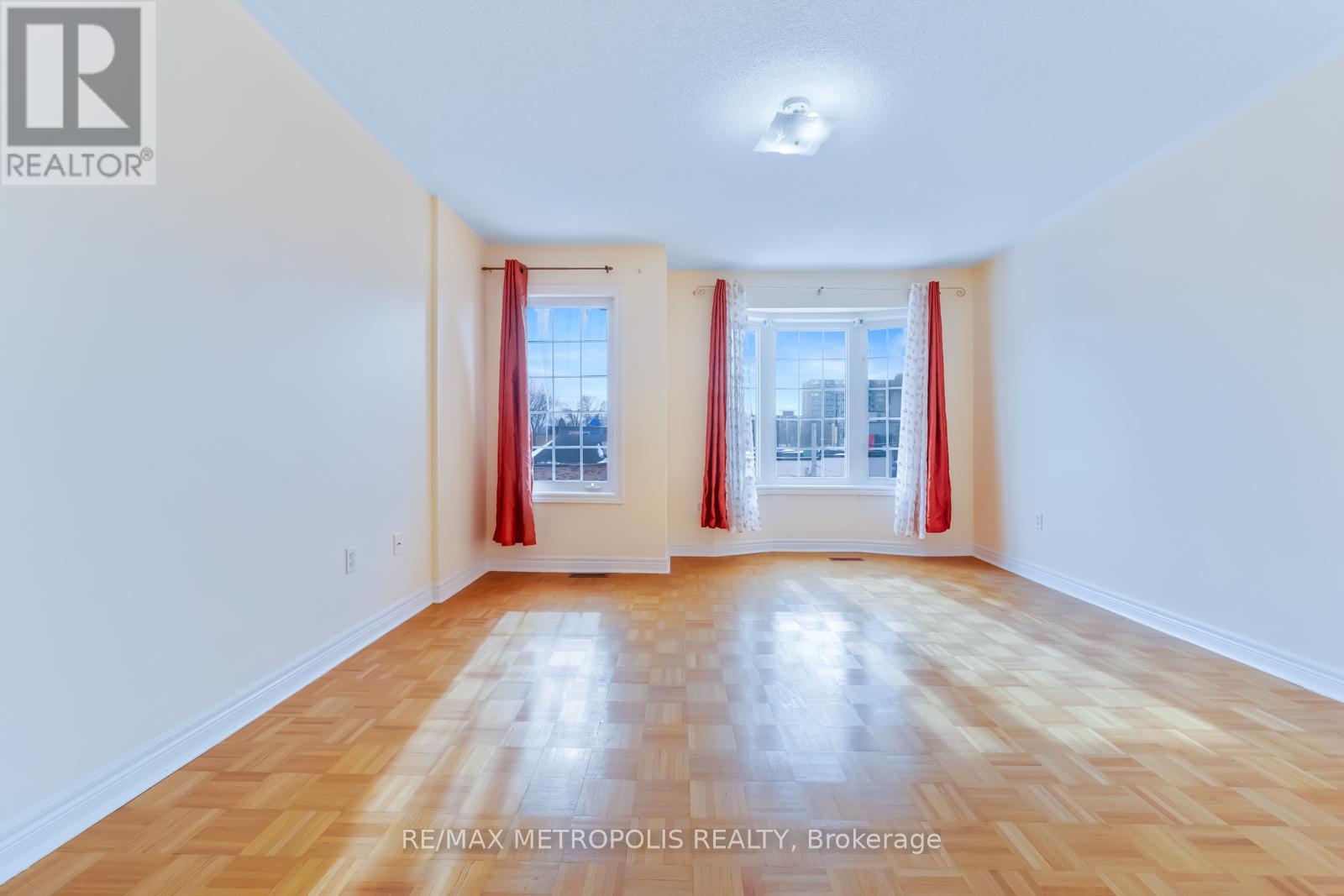 16b Gower Street, Toronto, Ontario  M4B 3P5 - Photo 9 - E12931002