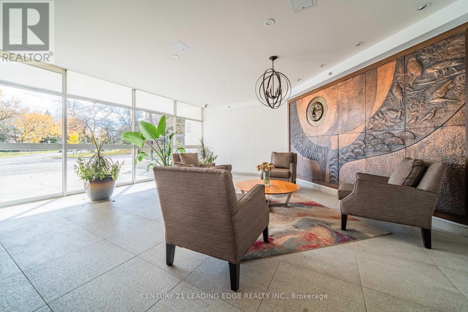 1510 - 120 Dundalk Drive, Toronto, Ontario  M1P 4V9 - Photo 3 - E12931004